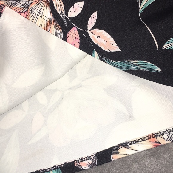 Decree Crop/Tank Top - Picture 7 of 7